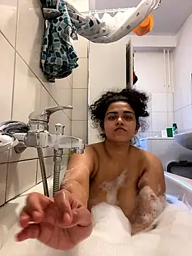 Curvydesifromgermany online show from 01/15/26, 02:53