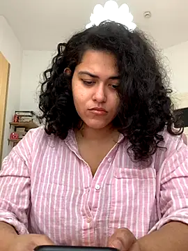 Curvydesifromgermany online show from 10/15/25, 10:45