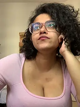 Curvydesifromgermany online show from 03/10/25, 12:49