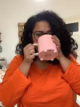 Curvydesifromgermany online show from 10/29/25, 03:00