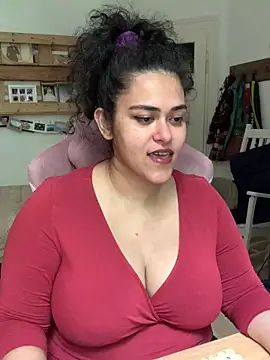 Curvydesifromgermany online show from 06/10/26, 01:01