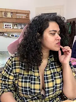 Curvydesifromgermany online show from 05/12/26, 12:22