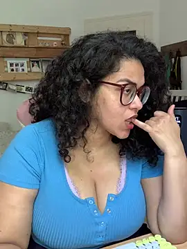 Curvydesifromgermany online show from 06/22/26, 11:29