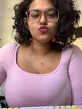 Curvydesifromgermany online show from 02/19/25, 01:39