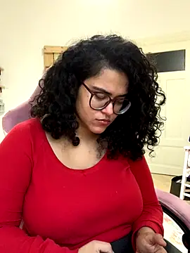 Curvydesifromgermany online show from 12/15/25, 02:56