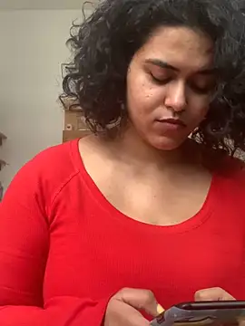 Curvydesifromgermany online show from 02/11/25, 12:15