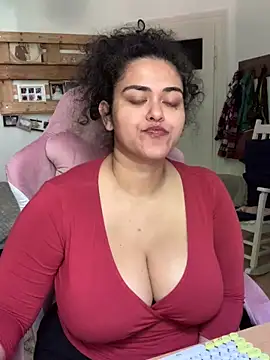Curvydesifromgermany online show from 06/11/26, 02:14