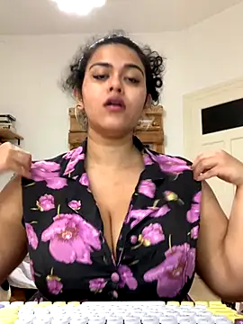 Curvydesifromgermany online show from 09/10/25, 10:58