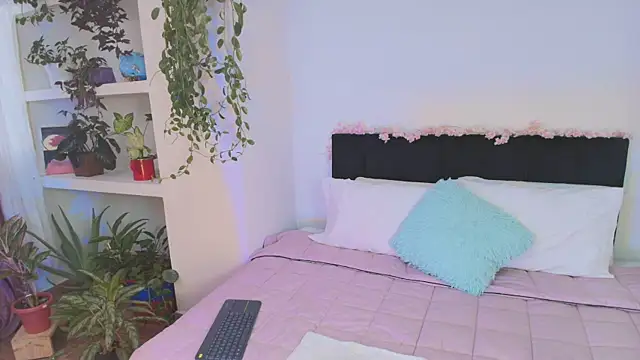 Hanna Simmons online show from 07/17/26, 11:02