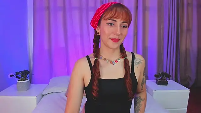 Hanna Simmons online show from 05/20/26, 07:33