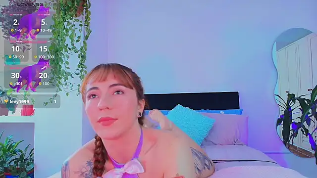 Hanna Simmons online show from 07/07/26, 12:52