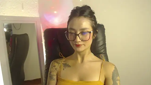 Snapshot of mariiana-diaz chatting on 05/25/26, 08:07 mariiana-diaz online show from 05/25/26, 08:07