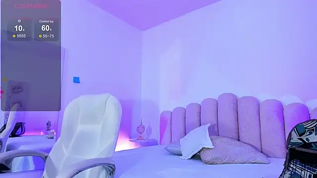 Snapshot of Haanna__ chatting on 01/24/25, 01:13 Haanna online show from 01/24/25, 01:13