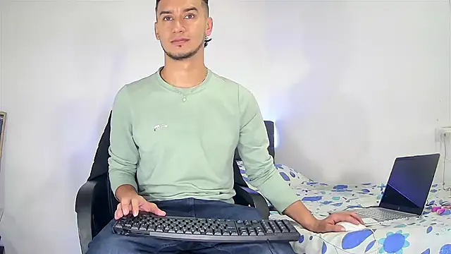 Kevin Torres online show from 02/02/26, 03:44