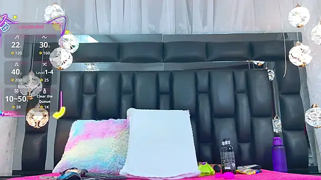 AuraRoss online show from 10/30/25, 07:00