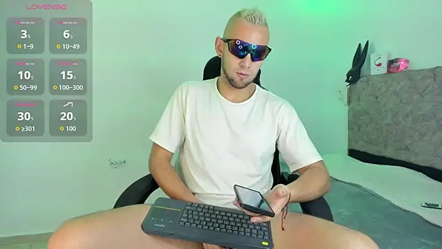 Damon Bakert online show from 12/22/25, 02:50