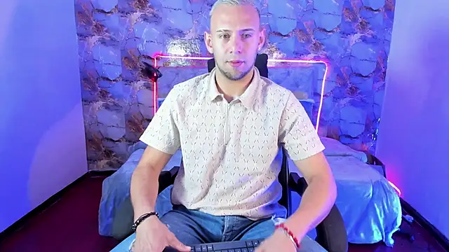 Snapshot of Damon_Bakert chatting on 06/16/26, 01:22 Damon Bakert online show from 06/16/26, 01:22