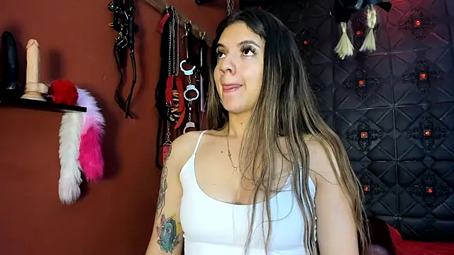 annavi  online show from 11/27/25, 11:43