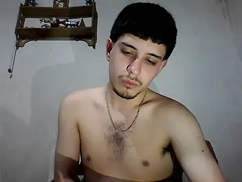 Snapshot of Elvergonn2105 chatting on 10/03/25, 04:14 Elvergonn2105 online show from 10/03/25, 04:14