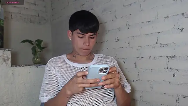 Lukas strong online show from 01/15/26, 01:25