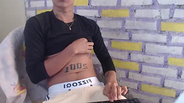 Lukas strong online show from 10/25/25, 02:17