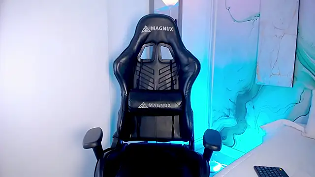 Steev Novoa online show from 03/26/26, 04:22