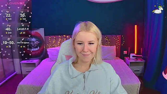 Snapshot of Selenatrend chatting on 02/17/26, 12:13 Selenatrend online show from 02/17/26, 12:13