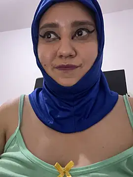 Snapshot of hannahayat chatting on 05/14/26, 03:14 hannahayat online show from 05/14/26, 03:14