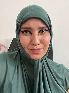 hannahayat online show from 12/21/25, 03:36