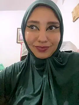 Snapshot of hannahayat chatting on 09/23/25, 01:01 hannahayat online show from 09/23/25, 01:01