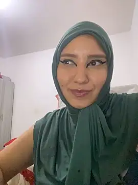 Snapshot of hannahayat chatting on 09/21/25, 02:17 hannahayat online show from 09/21/25, 02:17