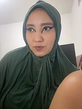 hannahayat online show from 11/19/25, 09:26