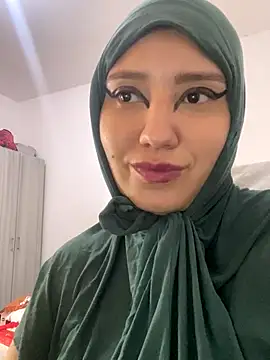 Snapshot of hannahayat chatting on 09/23/25, 01:07 hannahayat online show from 09/23/25, 01:07