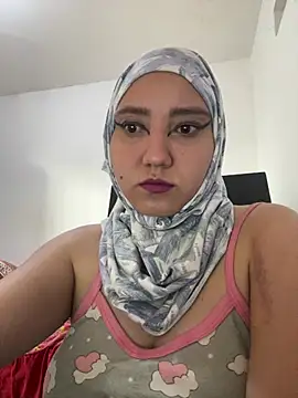 Snapshot of hannahayat chatting on 04/18/26, 03:25 hannahayat online show from 04/18/26, 03:25