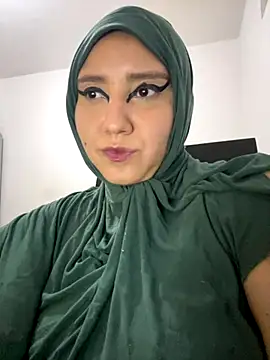 hannahayat online show from 10/30/25, 11:01