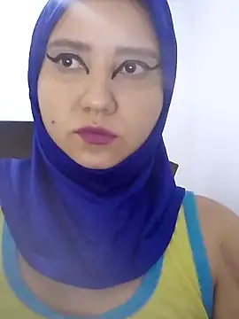 Snapshot of hannahayat chatting on 05/25/26, 02:16 hannahayat online show from 05/25/26, 02:16