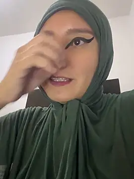 hannahayat online show from 11/23/25, 02:38