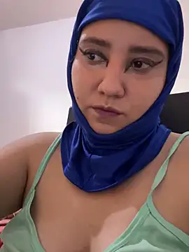 Snapshot of hannahayat chatting on 05/13/26, 03:08 hannahayat online show from 05/13/26, 03:08