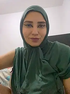 Snapshot of hannahayat chatting on 03/07/25, 03:40 hannahayat online show from 03/07/25, 03:40