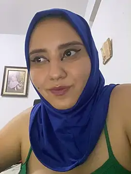 Snapshot of hannahayat chatting on 03/23/25, 02:04 hannahayat online show from 03/23/25, 02:04