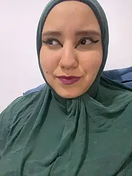 Snapshot of hannahayat chatting on 02/08/25, 01:22 hannahayat online show from 02/08/25, 01:22