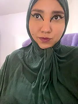 hannahayat online show from 12/15/25, 03:29