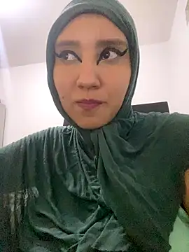 hannahayat online show from 11/07/25, 12:37