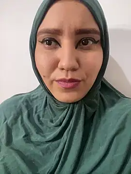 Snapshot of hannahayat chatting on 01/03/25, 03:33 hannahayat online show from 01/03/25, 03:33