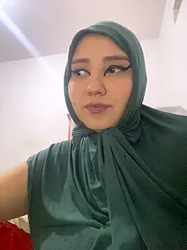 Snapshot of hannahayat chatting on 09/20/25, 02:11 hannahayat online show from 09/20/25, 02:11