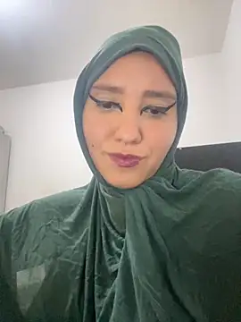 hannahayat online show from 11/11/25, 11:20