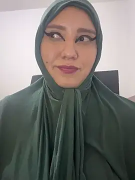 hannahayat online show from 11/23/25, 02:32