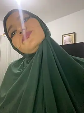 Snapshot of hannahayat chatting on 02/10/25, 02:08 hannahayat online show from 02/10/25, 02:08