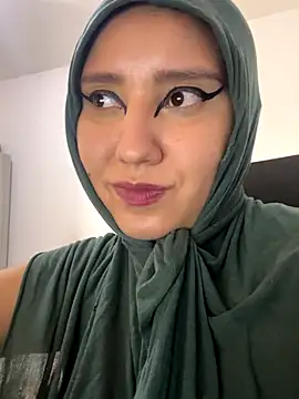 hannahayat online show from 11/13/25, 02:43