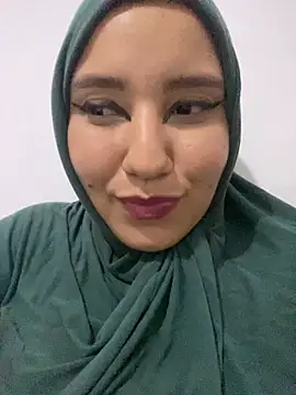 Snapshot of hannahayat chatting on 02/08/25, 04:25 hannahayat online show from 02/08/25, 04:25